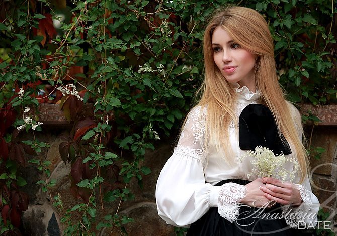 Caring Ukrainian Woman Tatyana From Kiev 36 Yo Hair Color Blond